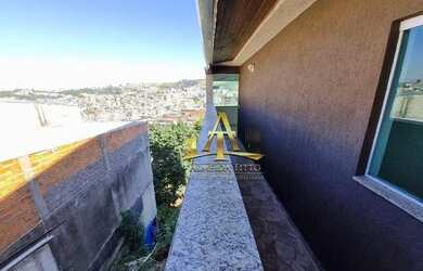 Imagem: A casa possui 2 Dormitórios, 2 Banheiros, 1 Vaga na garagem