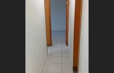 Imagem: O apartamento possui 2 Dormitórios, 1 Banheiro, 2 Vagas na