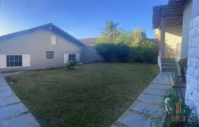 Imagem: A casa possui 4 Dormitórios, 4 Banheiros, 2 Vagas na garagem