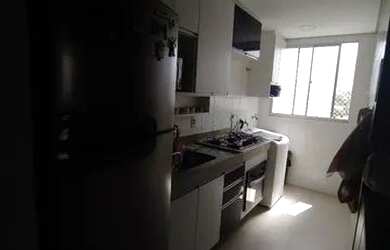 Imagem: O apartamento possui 2 Dormitórios, 1 Banheiro, 1 Vaga na garagem