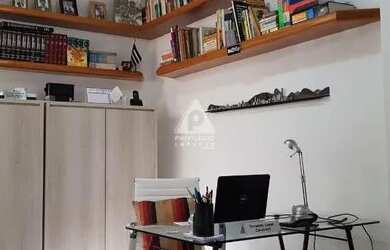 Imagem 9: Maravilhosa cobertura linear, com 4 quartos (2 suítes, 1 suíte canadense, 1 quarto/escritó