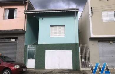 Imagem: A casa possui 2 Dormitórios, 2 Banheiros, 1 Vaga na garagem