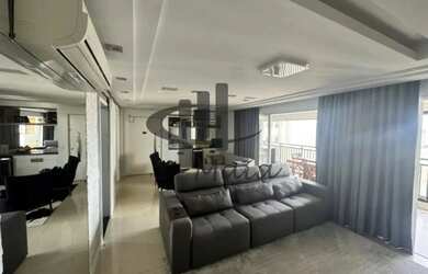 Imagem: O apartamento possui 4 Dormitórios, 3 Banheiros, 4 Vagas na