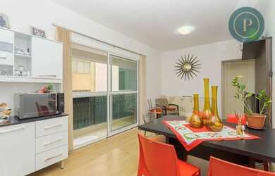 Imagem: O apartamento possui 1 Dormitório, 1 Banheiro, 1 Vaga na garagem