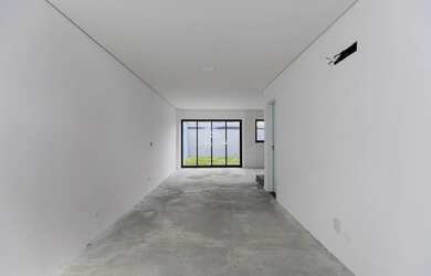 Imagem 2: Sobrado 02 com 03 Quartos, Closet e 02 Vagas no Hauer