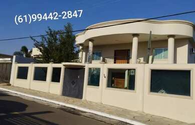 Imagem: A casa em condomínio possui 4 Dormitórios, 5 Banheiros, 5