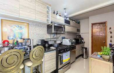 Imagem 16: Sobrado com 4 quartos à venda em Santa Cândida - PR