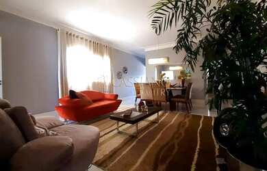 Imagem: A casa em condomínio possui 5 Dormitórios, 2 Banheiros, 4