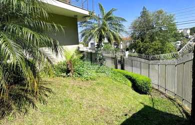 Imagem 2: Casa à venda em Curitiba, Pilarzinho, com 3 suítes, com 312.03 m²