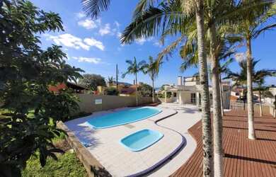 Imagem: O apartamento possui 2 Dormitórios, 1 Banheiro, 2 Vagas na