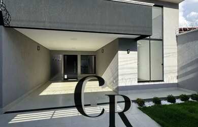 Imagem: A casa possui 3 Dormitórios, 3 Banheiros, 2 Vagas na garagem