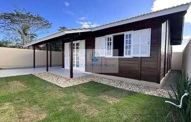 Imagem: A casa possui 2 Dormitórios, 1 Banheiro, 1 Vaga na garagem