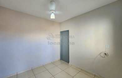 Imagem: A casa possui 2 Dormitórios, 1 Banheiro, 70m² de Área, Varanda