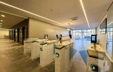 Imagem: O depósito possui 2 Vagas na garagem, 83m² de Área e está