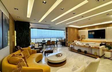 Imagem: O apartamento possui 4 Dormitórios, 5 Banheiros, 3 Vagas na