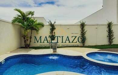 Imagem: A casa em condomínio possui 3 Dormitórios, 4 Banheiros, 2