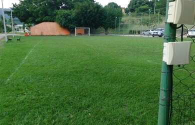 Imagem: O terreno possui 360m² de Área e está localizado em Caxito