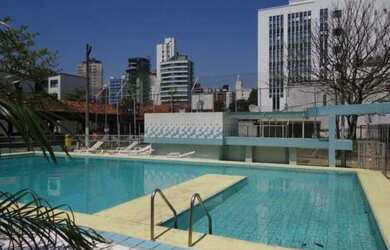 Imagem: O apartamento possui 1 Dormitório, 1 Banheiro, 1 Vaga na garagem