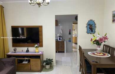 Imagem: A casa possui 2 Dormitórios, 1 Banheiro, 1 Vaga na garagem