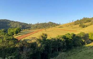 Imagem: O terreno possui 500m² de Área e está localizado em Usina