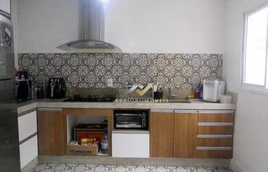 Imagem: O apartamento possui 3 Dormitórios, 2 Banheiros, 1 Vaga na