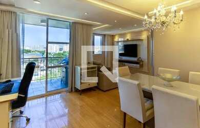 Imagem: A casa possui 3 Dormitórios, 3 Banheiros, 1 Vaga na garagem