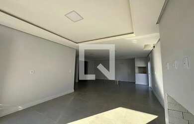 Imagem: A casa possui 2 Dormitórios, 3 Banheiros, 2 Vagas na garagem