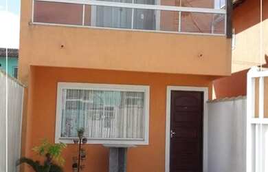 Imagem: A casa possui 2 Dormitórios, 3 Banheiros, 2 Vagas na garagem