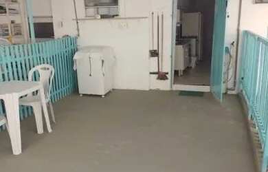 Imagem: A casa em condomínio possui 1 Dormitório, 1 Banheiro, 1 Vaga