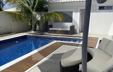 Imagem: A casa em condomínio possui 4 Dormitórios, 5 Banheiros, 4