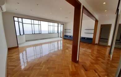 Imagem: O apartamento possui 4 Dormitórios, 4 Banheiros, 1 Vaga na