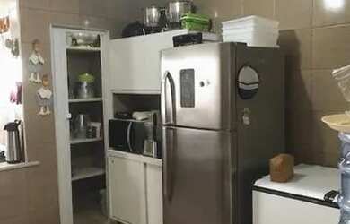 Imagem: A casa possui 2 Dormitórios, 1 Banheiro, 1 Vaga na garagem