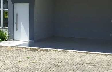 Imagem: A casa em condomínio possui 3 Dormitórios, 2 Banheiros, 5