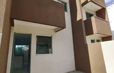 Imagem: A casa possui 2 Dormitórios, 2 Banheiros, 1 Vaga na garagem