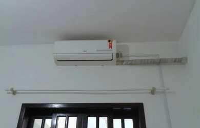 Imagem: A kitnet possui 2 Dormitórios, 1 Banheiro, 1 Vaga na garagem