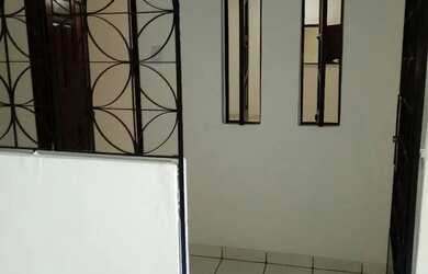 Imagem: Casa com 2/4 Sala Cozinha e Baheiro