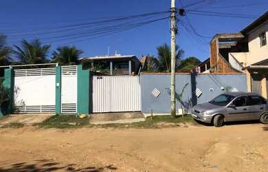 Imagem: A casa possui 2 Dormitórios, 1 Banheiro, 4 Vagas na garagem