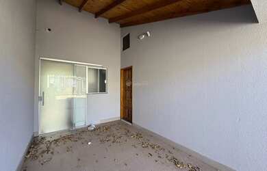 Imagem 4: CASA SEMIMOBILIADA À VENDA NO RESID. INTERLAGOS EM APUCARANA