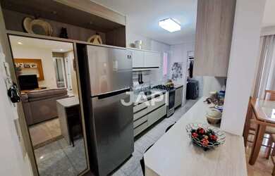 Imagem: O apartamento possui 2 Dormitórios, 2 Banheiros, 2 Vagas na