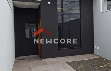 Imagem: A casa possui 3 Dormitórios, 2 Banheiros, 1 Vaga na garagem