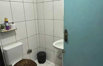 Imagem 15: Casarão em Rio das ostras e 2 ap em cima e 2 lojas na frente