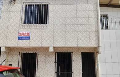 Imagem: A casa possui 1 Dormitório, Acomodam 15 pessoas e está localizado