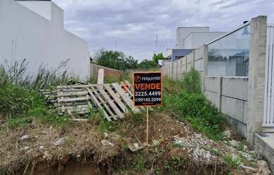 Imagem: O terreno possui 399m² de Área e está localizado em Laranjal