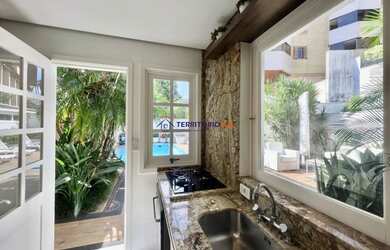 Imagem 16: Casa de alto padrão à venda Menino Deus