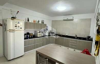 Imagem 13: Casa de 3 dormitórios com suíte no Bairro Tomazetti