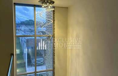 Imagem 4: Imóvel para aluguel possui 220 metros quadrados com 4 quartos