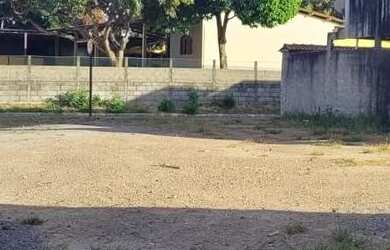 Imagem: O terreno possui 200m² de Área e está localizado em Santa