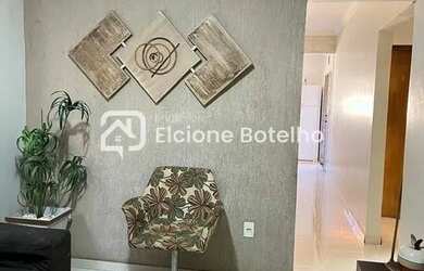 Imagem: A casa possui 3 Dormitórios, 2 Banheiros, 4 Vagas na garagem