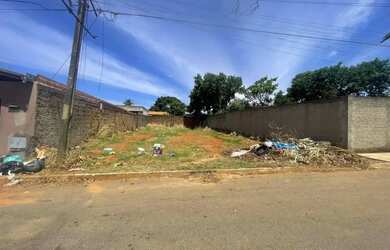 Imagem: O terreno à venda possui 360m² de Área e está localizado