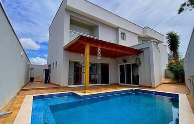 Imagem: A casa em condomínio possui 5 Dormitórios, 5 Banheiros, 4